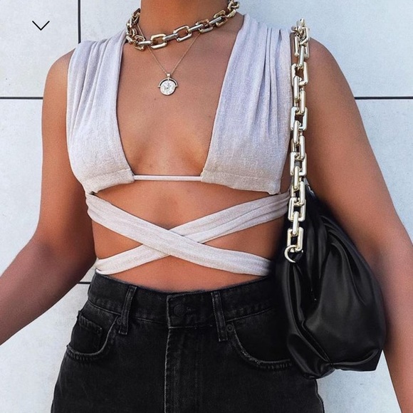 White Fox Boutique Multiway Crop Top - Picture 2 of 3